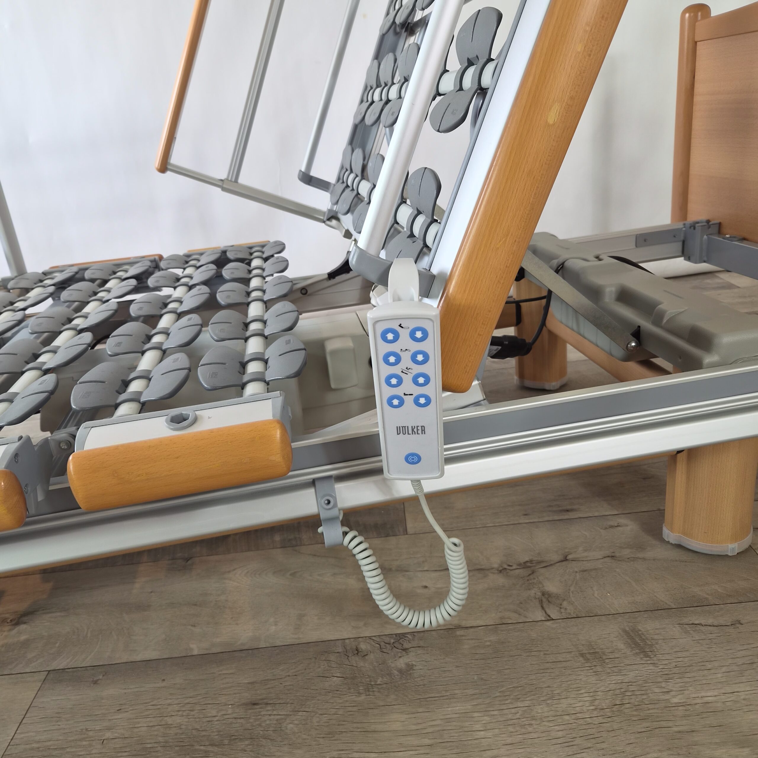 Polohovací postel Völker 3080 světlá - Obrázek 4